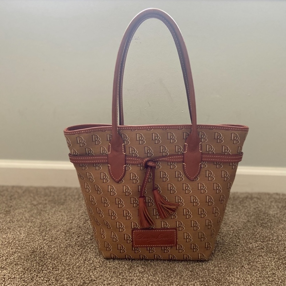 Dooney & Bourke bag